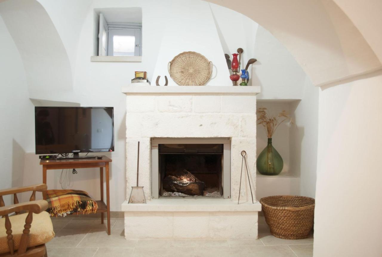 Il Trullo Bianco A Masseria Santalachicca Masseria Orimini Exterior photo